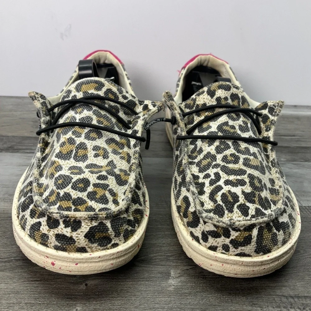 Hey Dude Wendy Youth Cheetah Leopard Print Slip On Loafers Pink Size US Y3 EU 35